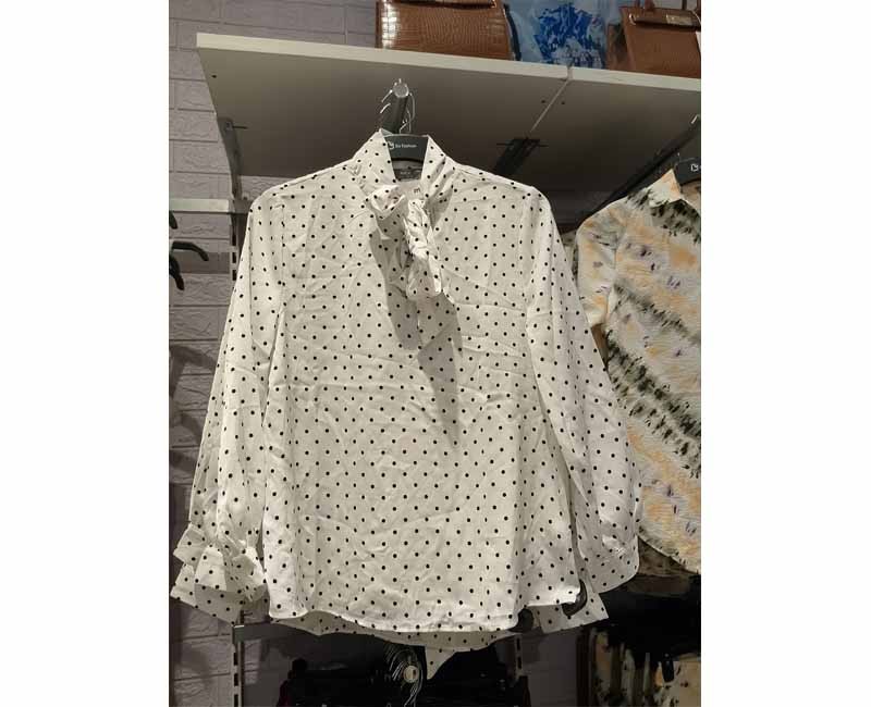 Blouse imprimée à nœud pussybow