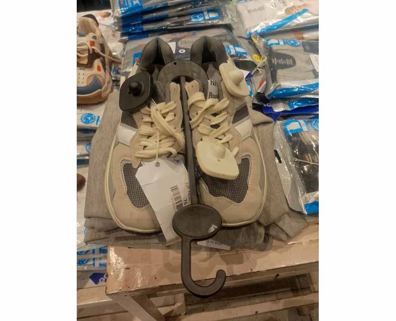 NR New Kid Shoes – Beige & Noir